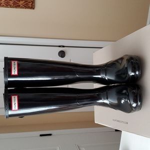 NWT Hunter rain boot glossy size 6